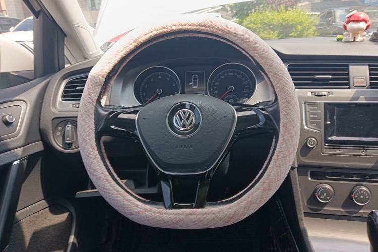 Used Volkswagen Golf 2015 1.6L Automatic Comfort Model Steering Wheel