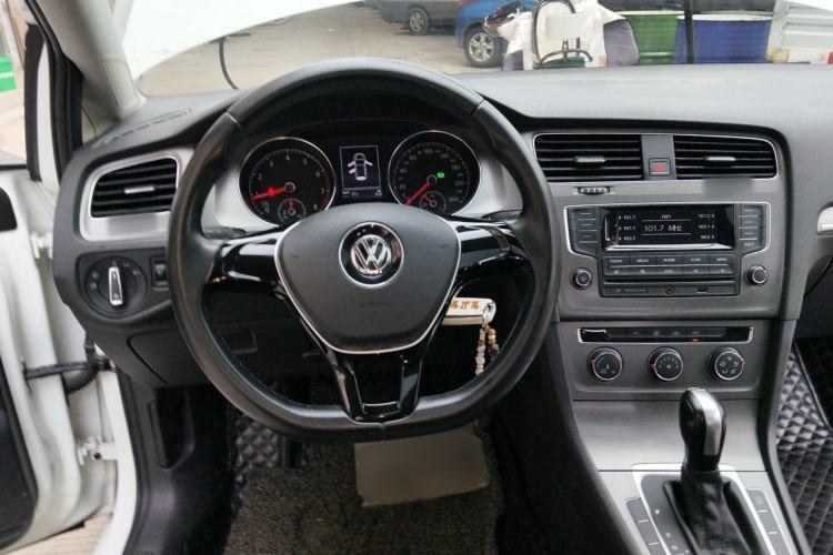 Used Volkswagen Golf 2015 1.4TSI Automatic Comfort Model Steering Wheel