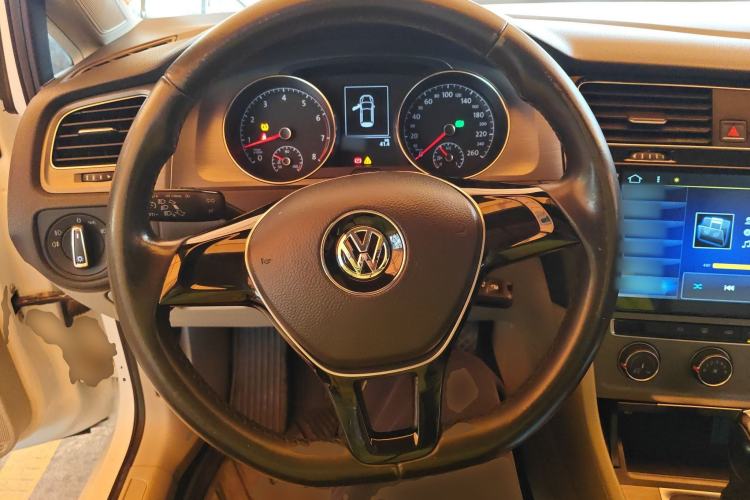 Used Volkswagen Golf 2015 1.4TSI Automatic Comfort Model Steering Wheel