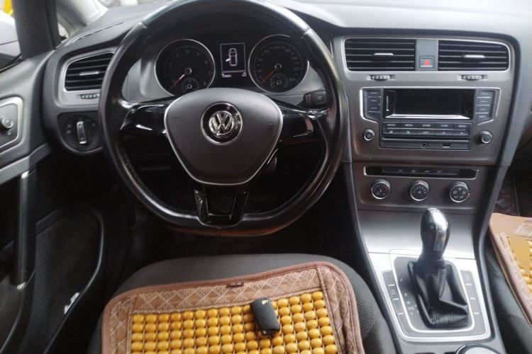 Used Volkswagen Golf 2015 1.2TSI Automatic Comfort Model Steering Wheel