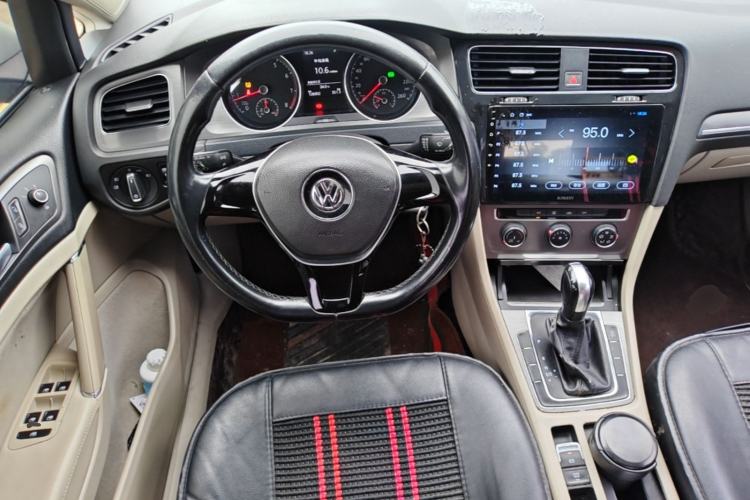 Used Volkswagen Golf 2015 1.4TSI Automatic Comfort Model Steering Wheel
