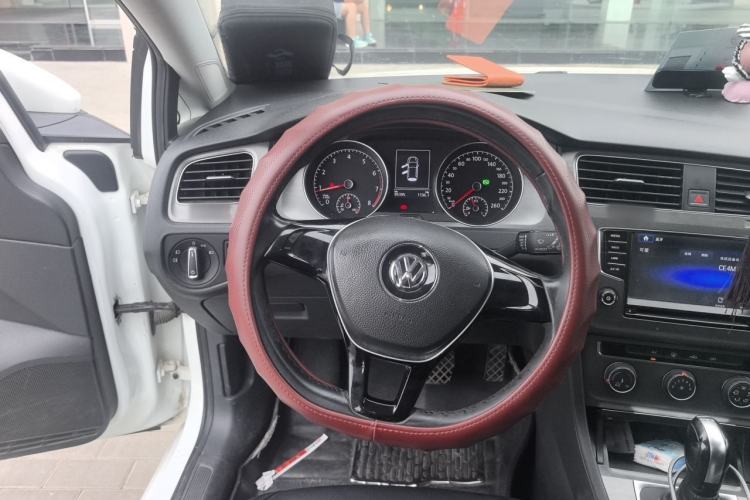 Used Volkswagen Golf 2015 1.4TSI Automatic Comfort Model Steering Wheel