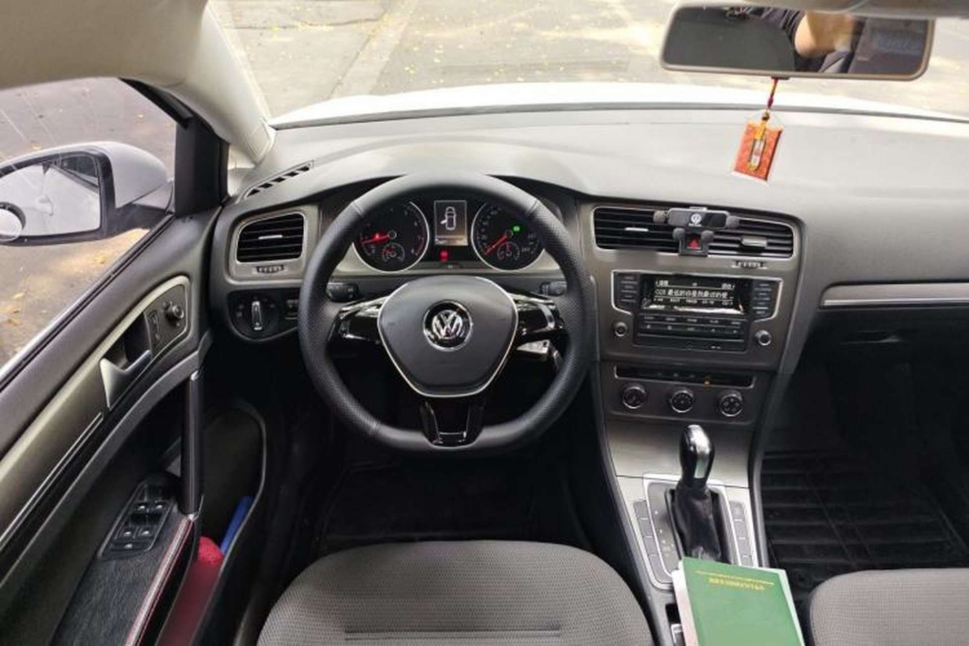 Used Volkswagen Golf 2015 1.6L Automatic Comfort Model Steering Wheel