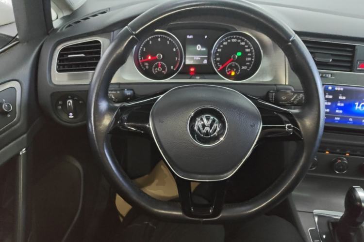 Used Volkswagen Golf 2015 1.4TSI Automatic Comfort Model Steering Wheel