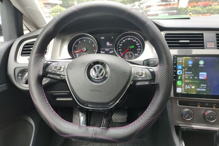 Used Volkswagen Golf 2015 1.6L Automatic Comfort Model Steering Wheel