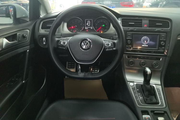 Used Volkswagen Golf 2015 1.4TSI Automatic Comfort Model Steering Wheel