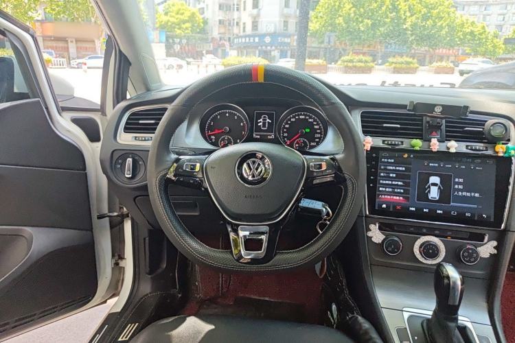 Used Volkswagen Golf 2015 1.4TSI Automatic Comfort Model Steering Wheel