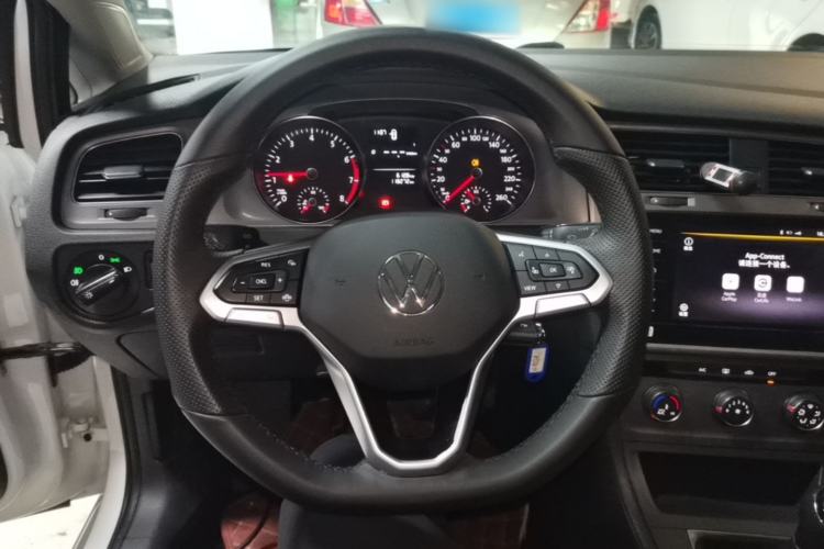 Used Volkswagen Golf 2015 1.6L Manual Fashion Edition Steering Wheel