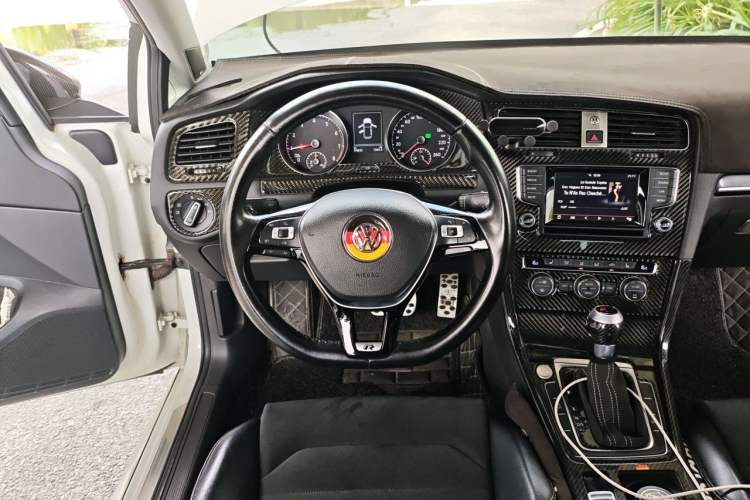 Used Volkswagen Golf 2015 1.4TSI Automatic Flagship Model Steering Wheel