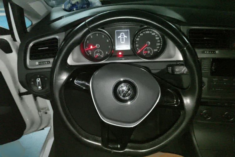 Used Volkswagen Golf 2015 1.4TSI Automatic Comfort Model Steering Wheel