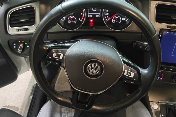 Used Volkswagen Golf 2015 1.4TSI Automatic Luxury Model Steering Wheel