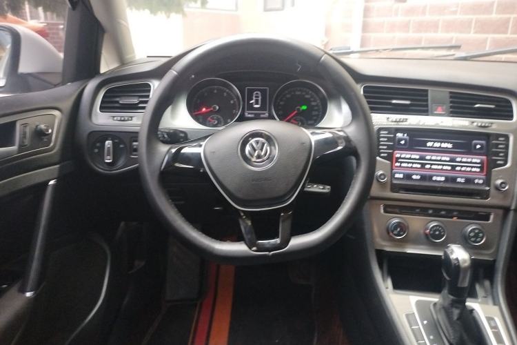 Used Volkswagen Golf 2015 1.4TSI Automatic Comfort Model Steering Wheel