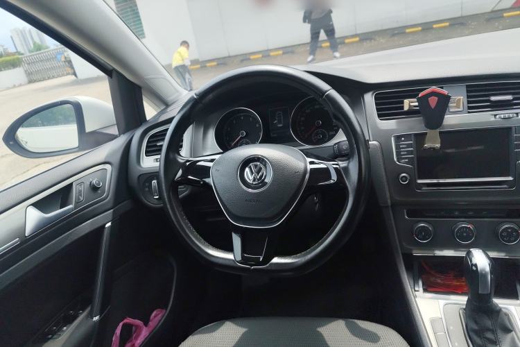 Used Volkswagen Golf 2015 1.4TSI Automatic Comfort Model Steering Wheel