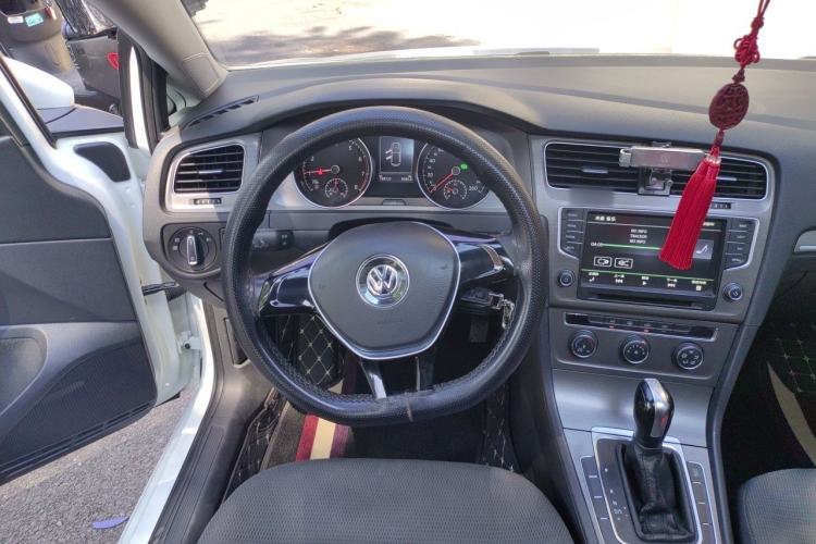 Used Volkswagen Golf 2015 1.4TSI Automatic Comfort Model Steering Wheel