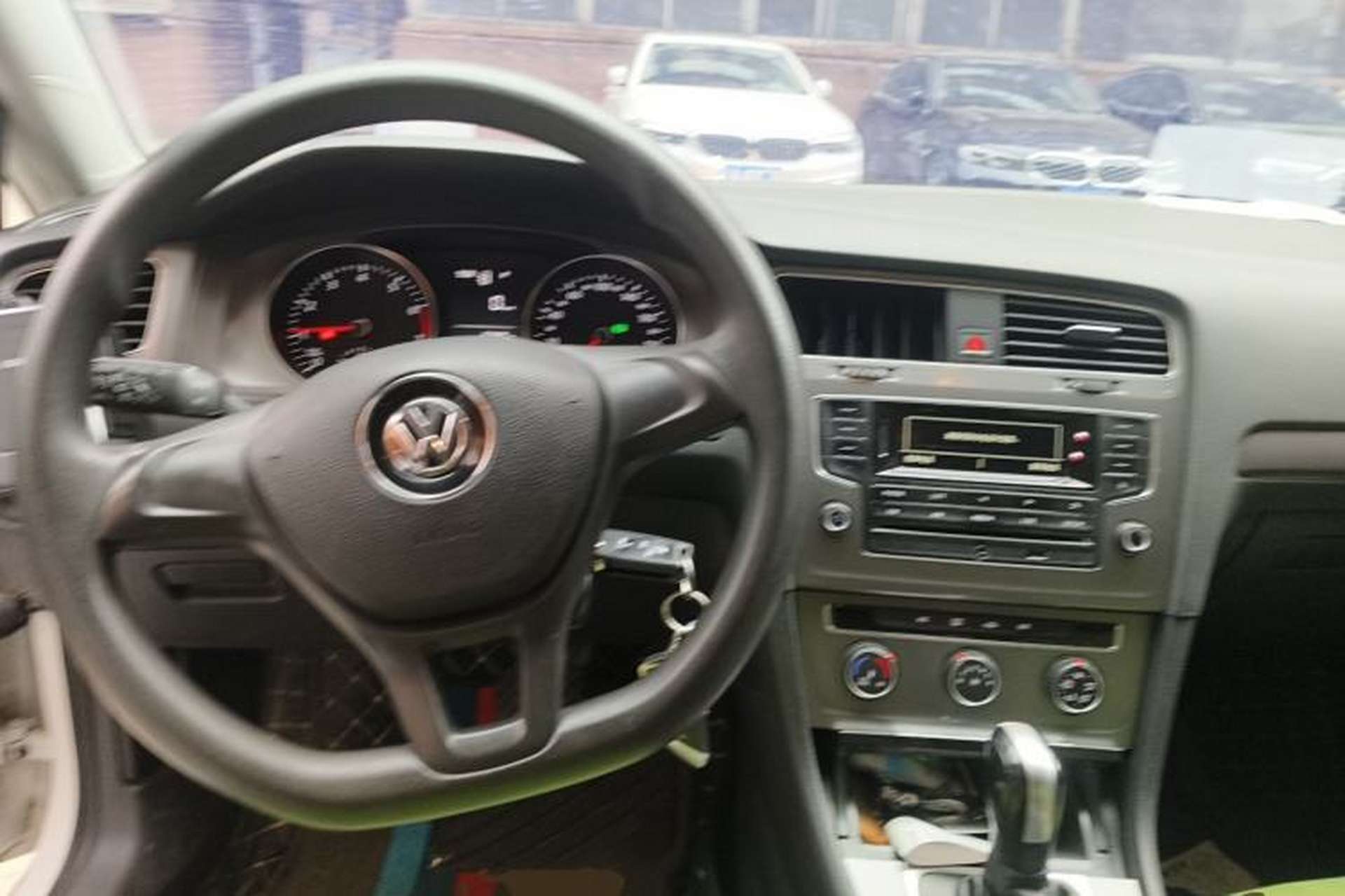 Used Volkswagen Golf 2015 1.6L Automatic Fashion Model Steering Wheel