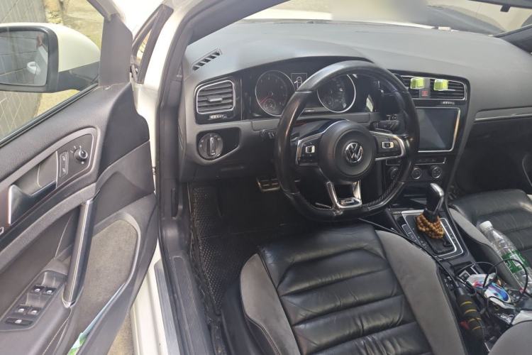 Used Volkswagen Golf 2015 1.4TSI Automatic R-Line Steering Wheel