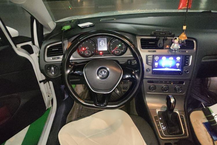 Used Volkswagen Golf 2015 1.4TSI Automatic Comfort Model Steering Wheel