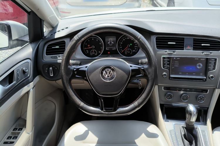 Used Volkswagen Golf 2015 1.4TSI Automatic Comfort Model Steering Wheel