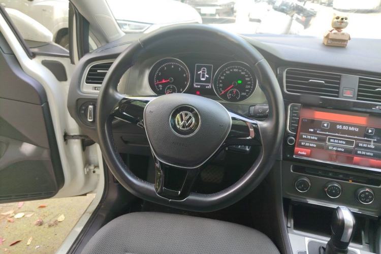 Used Volkswagen Golf 2015 1.4TSI Automatic Comfort Model Steering Wheel