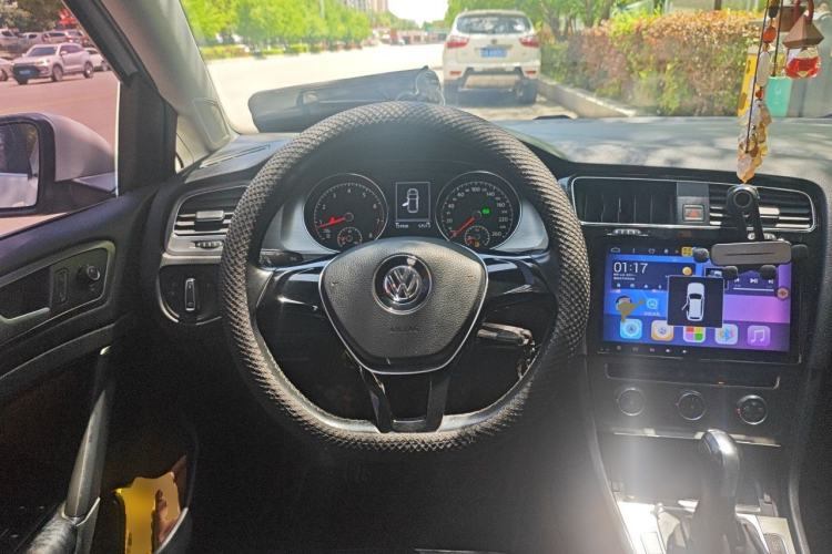 Used Volkswagen Golf 2015 1.4TSI Automatic Comfort Model Steering Wheel