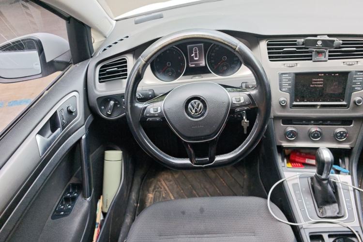 Used Volkswagen Golf 2015 1.4TSI Comfort Travel Edition Steering Wheel