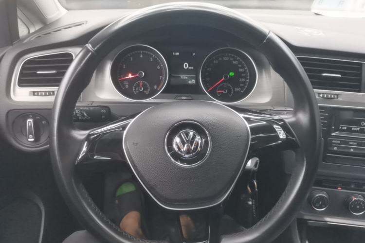 Used Volkswagen Golf 2015 1.4TSI Automatic Comfort Model Steering Wheel