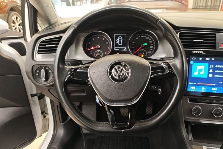 Used Volkswagen Golf 2015 1.4TSI Automatic Comfort Model Steering Wheel