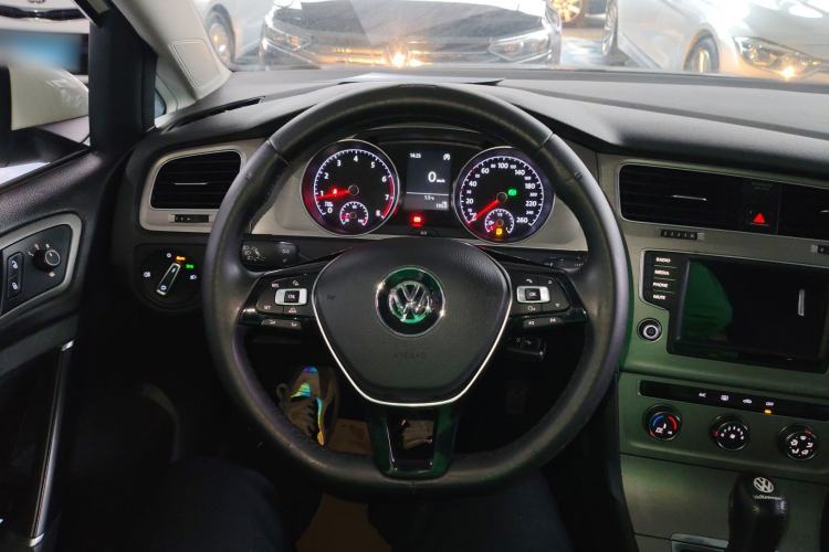 Used Volkswagen Golf 2015 1.4TSI Comfort Travel Edition Steering Wheel