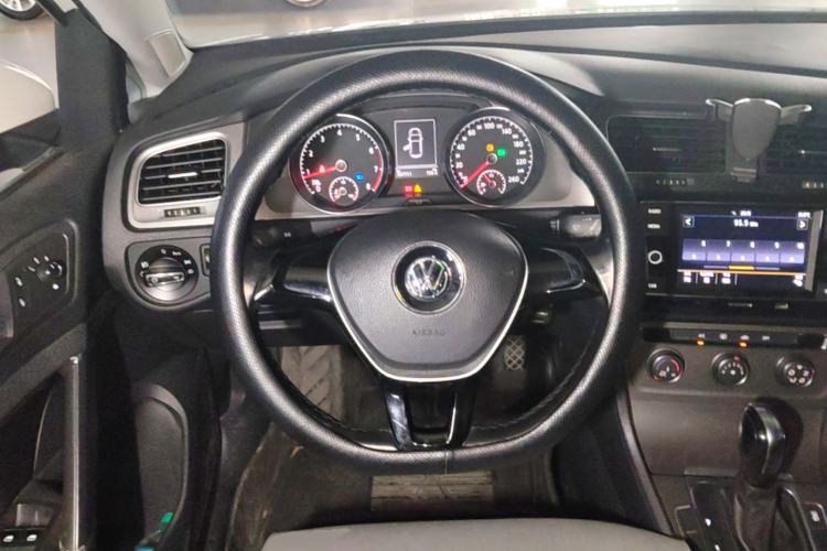Used Volkswagen Golf 2015 1.6L Automatic Comfort Model Steering Wheel