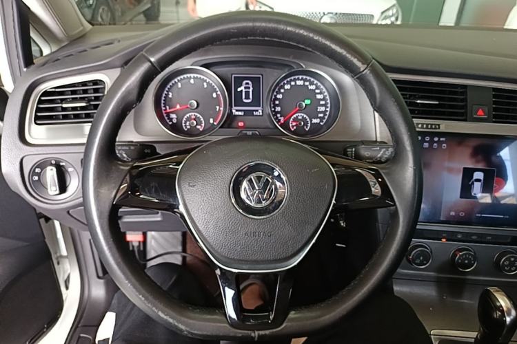 Used Volkswagen Golf 2015 1.4TSI Automatic Comfort Model Steering Wheel