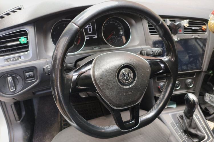 Used Volkswagen Golf 2015 1.4TSI Automatic Comfort Model Steering Wheel