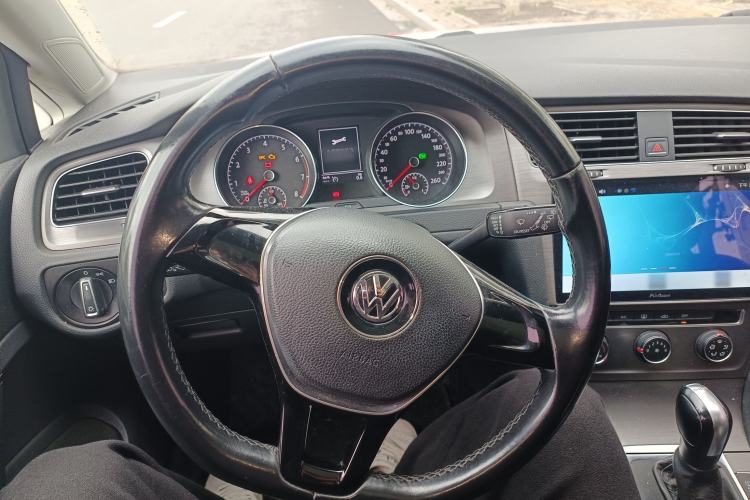 Used Volkswagen Golf 2015 1.4TSI Automatic Comfort Model Steering Wheel