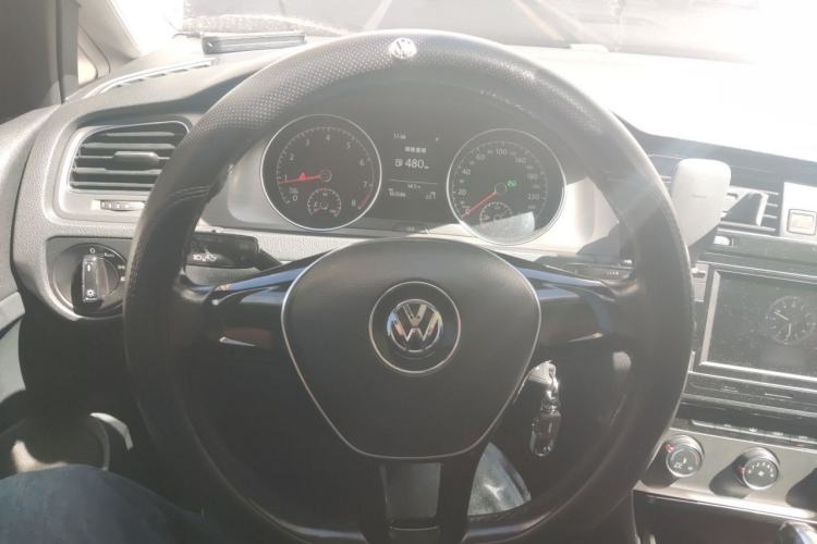 Used Volkswagen Golf 2015 1.4TSI Automatic Comfort Model Steering Wheel