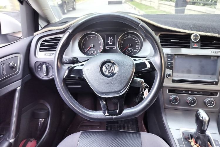 Used Volkswagen Golf 2015 1.4TSI Automatic Comfort Model Steering Wheel