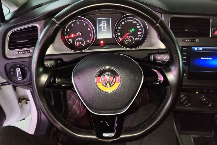 Used Volkswagen Golf 2015 1.4TSI Automatic Comfort Model Steering Wheel