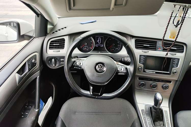 Used Volkswagen Golf 2015 1.4TSI Comfort Travel Edition Steering Wheel