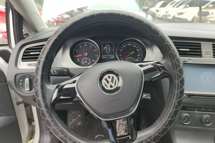 Used Volkswagen Golf 2015 1.4TSI Automatic Comfort Model Steering Wheel