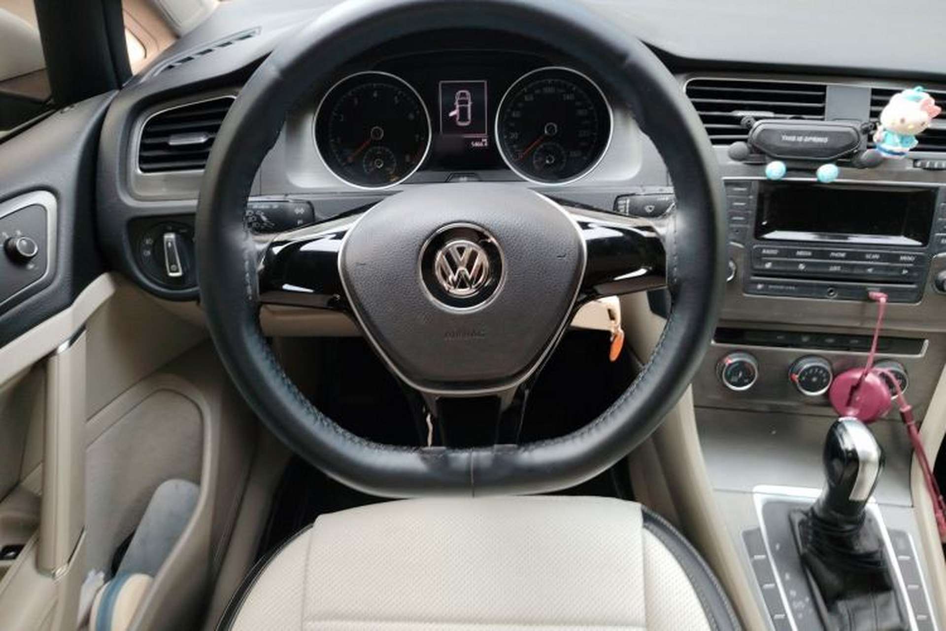 Used Volkswagen Golf 2015 1.6L Automatic Comfort Model Steering Wheel
