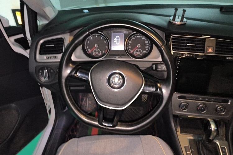 Used Volkswagen Golf 2015 1.4TSI Automatic Comfort Model Steering Wheel