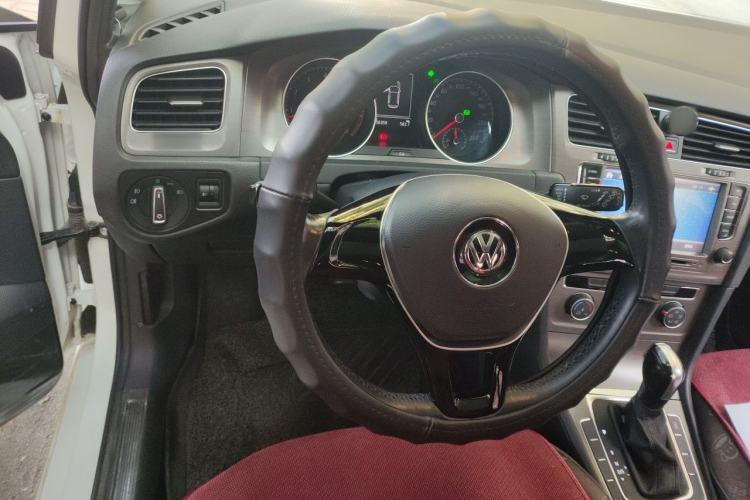 Used Volkswagen Golf 2015 1.4TSI Automatic Comfort Model Steering Wheel