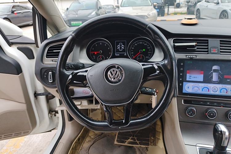 Used Volkswagen Golf 2015 1.6L Automatic Comfort Model Steering Wheel