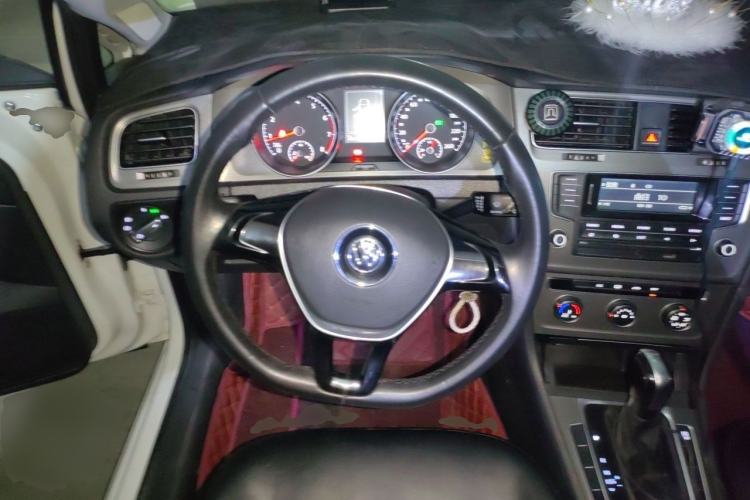 Used Volkswagen Golf 2015 1.4TSI Automatic Comfort Model Steering Wheel