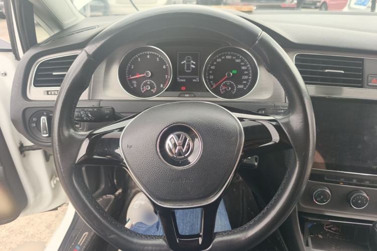 Used Volkswagen Golf 2015 1.4TSI Automatic Comfort Model Steering Wheel