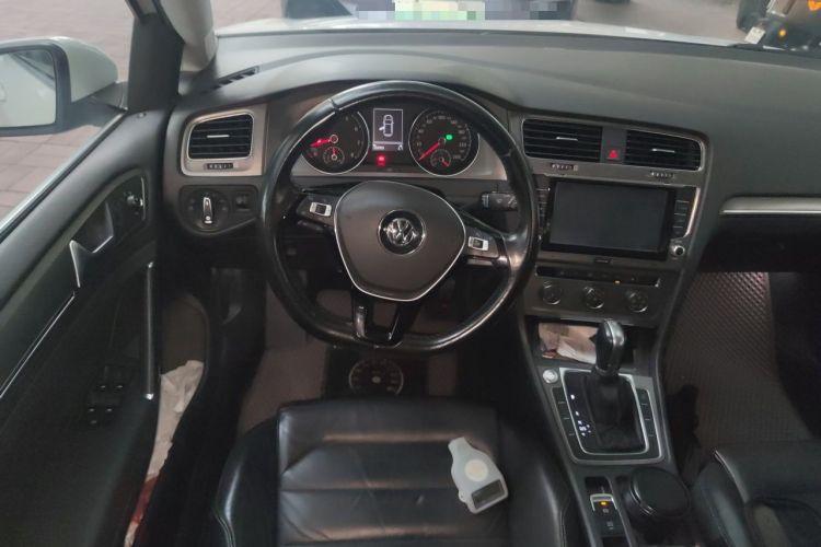 Used Volkswagen Golf 2015 1.4TSI Automatic Luxury Model Steering Wheel