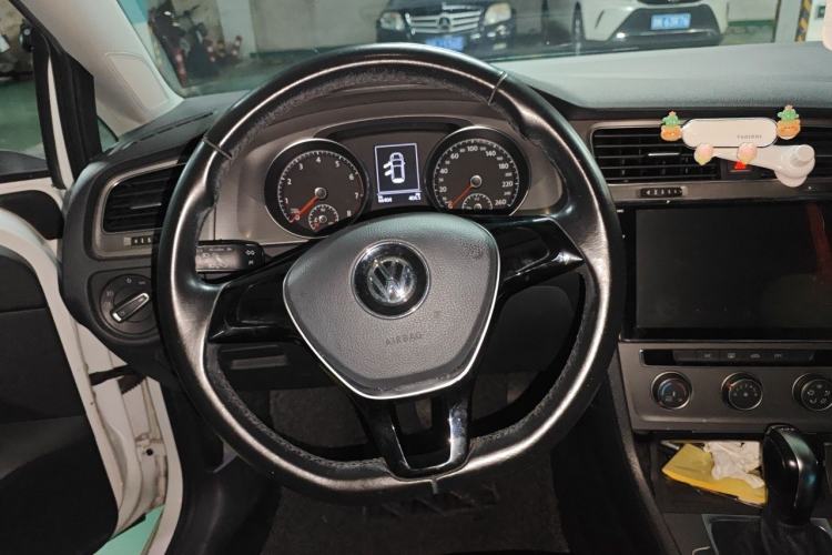 Used Volkswagen Golf 2015 1.4TSI Automatic Comfort Model Steering Wheel
