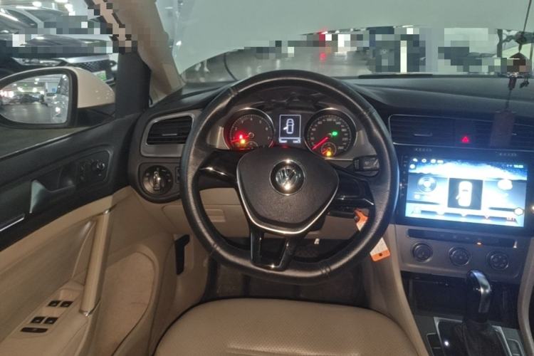 Used Volkswagen Golf 2015 1.4TSI Automatic Comfort Model Steering Wheel