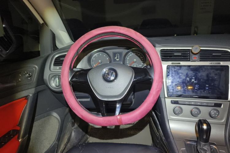 Used Volkswagen Golf 2015 1.4TSI Automatic Comfort Model Steering Wheel