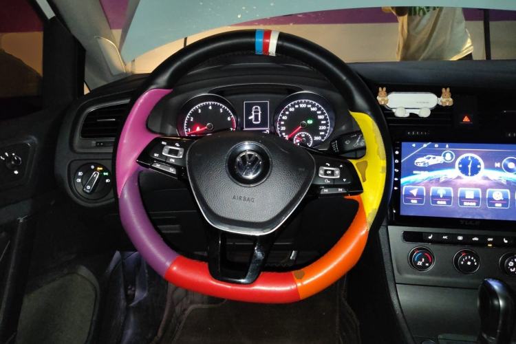 Used Volkswagen Golf 2015 1.4TSI Automatic Luxury Model Steering Wheel