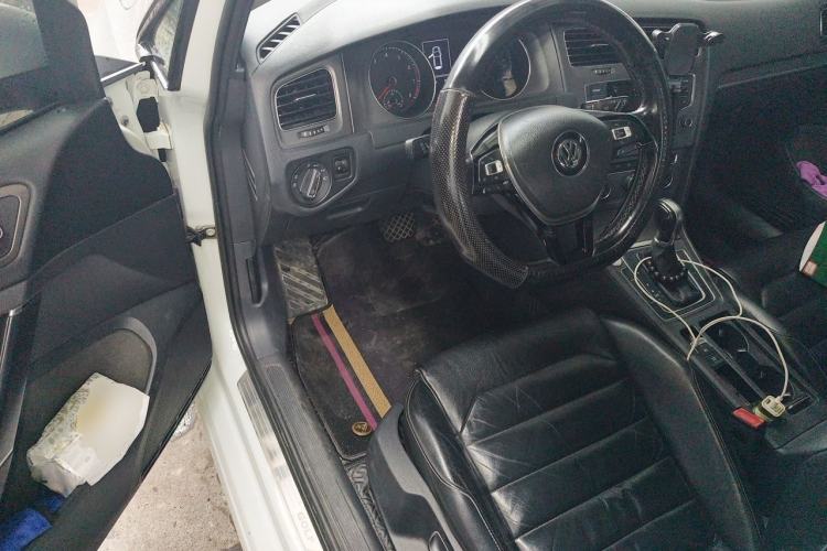 Used Volkswagen Golf 2015 1.4TSI Automatic Luxury Model Steering Wheel