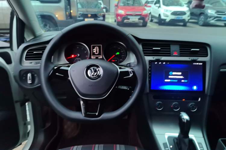 Used Volkswagen Golf 2015 1.4TSI Automatic Comfort Model Steering Wheel